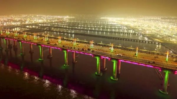 Mahakumbh 2025: बिना पैसा खर्च किए कंटेंट क्रिएटर ने तय की मुंबई से महाकुंभ तक की यात्रा