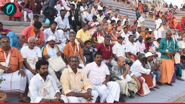 Kashi Tamil Sangamam: स्वयं सहायता समूह ने वाराणसी में किया गंगा स्नान, जताई खुशी