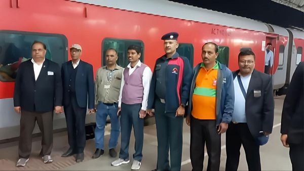 Bihar News: 233 TTE, 5 हज़ार 273 यात्री, 33.64 लाख जुर्माना, बिहार के इस रेल मंडल पर कार्रवाई से हड़कंप