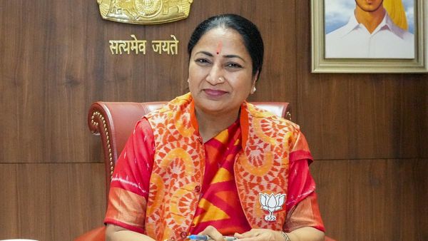 Delhi Today: गृह मंत्रालय में होगी दिल्ली को लेकर बड़ी बैठक, पढ़िए दिल्ली में क्या खास है आज