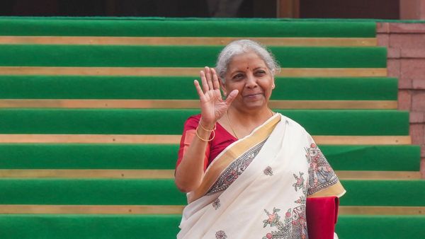 Union budget 2025: ST/SC के लिए मोदी सरकार ने खोला पिटारा,5 लाख महिलाओं को मिलेगा 2 करोड़ तक का लोन