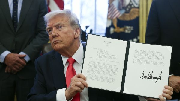 Ukraine को लेकर क्या Trump का रुख बदल रहा है? ब्रिटेन के PM स्टार्मर से होने जा रही है मुलाकात के क्या मायने?