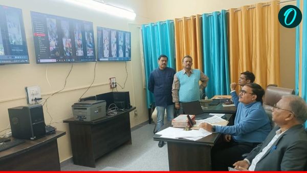 Varanasi News: स्वास्थ्य विभाग की अनूठी पहल, अब सभी को मिलेगी दवा, सीसीटीवी कैमरों से हो रही निगरानी