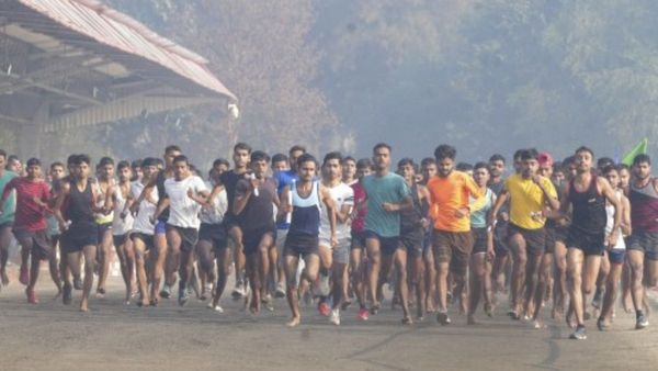 Jobs in Agniveer: अग्निवीर के लिए शुरू हुआ आवेदन, किन डाक्यूमेंट्स की होगी जरुरत, कैसे कर सकते हैं अप्लाई?