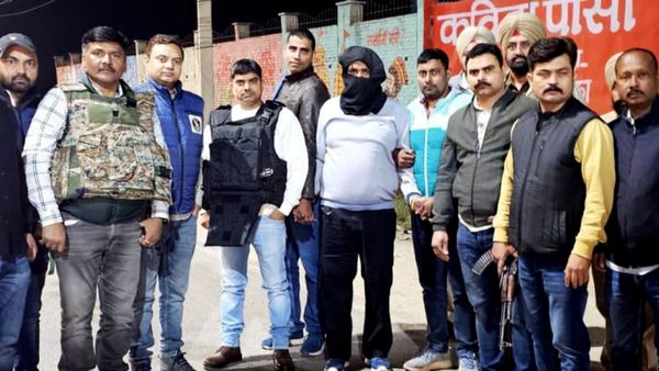 UP Crime News: बब्बर खालसा ग्रुप का आतंकी लाजर मसीह कौशांबी से अरेस्ट, राम मंदिर को उड़ाने की दी थी धमकी