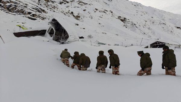Uttarakhand avalanche: रेस्क्यू पूरा, 46 सुरक्षित, 8 की मौत, जानिए तीन दिन कैसे चला अभियान
