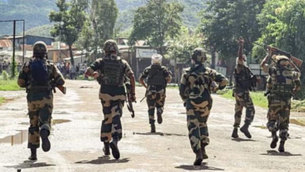 Chhattisgarh: छत्तीसगढ़ में हुए दो एनकाउंटर में सुरक्षाबलों ने ढेर किए 22 नक्सली, एक जवान भी शहीद