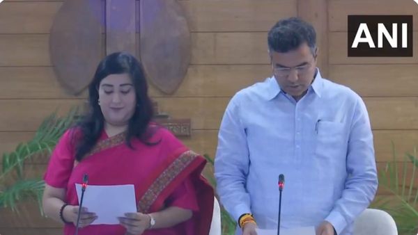 Delhi News: ताल कटोरा स्टेडियम का बदला जाएगा नाम, NDMC के सदस्य पद की शपथ लेते ही प्रवेश वर्मा ने दिए संकेत