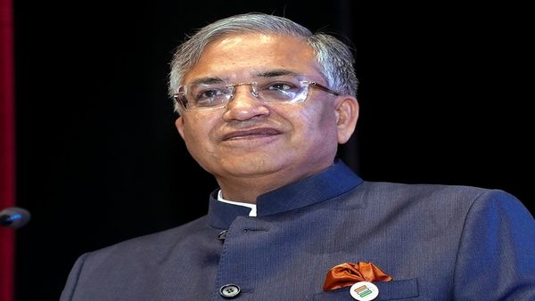 Election Commission: चुनाव आयोग ने राजनीतिक दलों को लिखा पत्र, 30 अप्रैल तक मांगे सुझाव