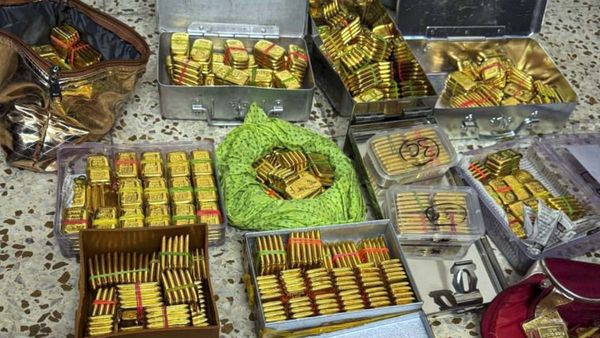 95 किलो गोल्ड, 60 लाख कैश और 3 करोड़ की घड़ियां, अहमदाबाद के बंद फ्लैट से मिली अकूत संपत्ति