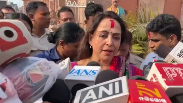 Hema Malini News: भाजपा सांसद हेमा मालिनी ने जगन्नाथ पुरी में खेली होली, ओडिशा सरकार का किया धन्यवाद