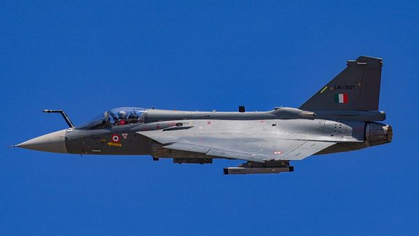 Indian Air Force: भारत को मिलने वाला है पहला देसी फाइटर जेट तेजस MK1, देश की सुरक्षा कवच को करेगा मजबूत