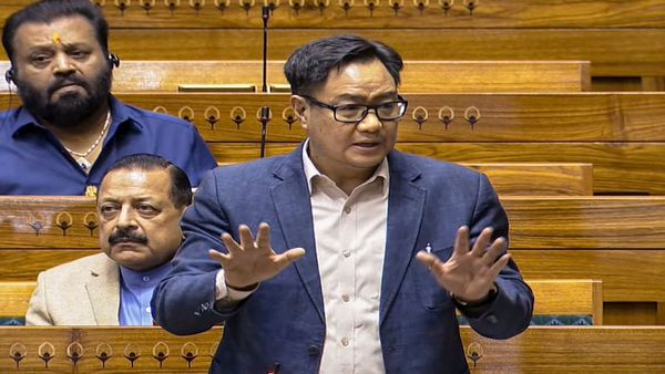 वक्फ बोर्ड बिल पर किरेन रिजिजू ने कह दी बड़ी बात, सड़कों पर पत्थर लेकर लोगों को उकसाना देश के लिए ठीक नहीं है