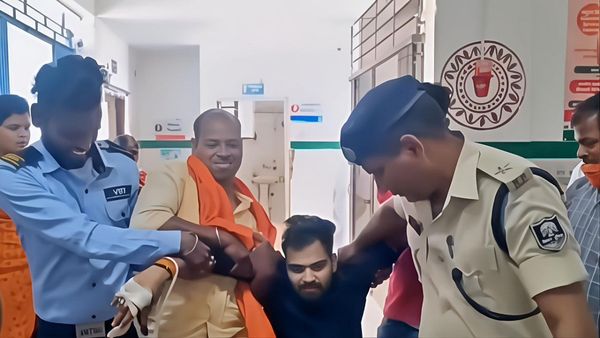 Bihar News: ’झूठे थे वादे, झूठी थी क़समें’, बेवफ़ा पत्नी ने ले ली पति की जान!, मामले की जांच में जुटी पुलिस