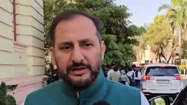 वे गद्दार हैं...,औरंगजेब की तारीफ करने वाले अबू आजमी का अखिलेश यादव ने किया समर्थन तो भड़के बिहार के मंत्री