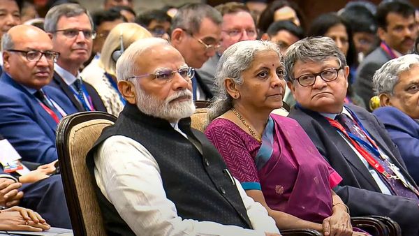 आम जनता को मिलेगी राहत! GST स्लैब में बड़ा बदलाव संभव, वित्त मंत्री ने दिए संकेत, क्या है मोदी सरकार का प्लान?