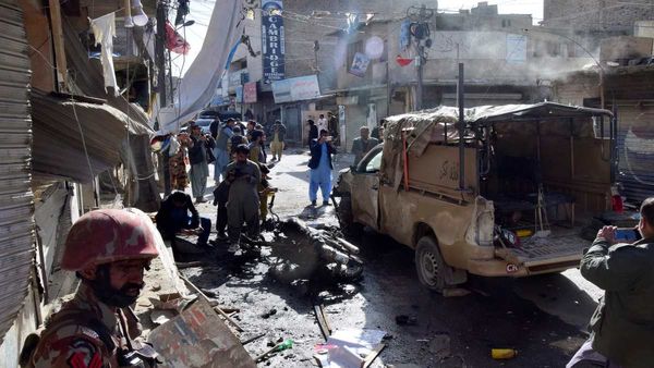 रमजान के बीच पाकिस्तान में बड़ा आतंकी हमला, इफ्तार के बाद सेना अड्डे पर दोहरा आत्मघाती विस्फोट, अब तक 9 की मौत