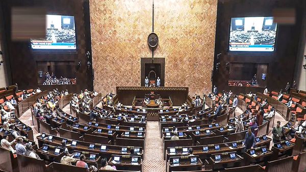 Parliament session: बजट सत्र का दूसरा फेज आज से शुरू, तीन-भाषा नीति, परिसीमन, टैरिफ पर हंगामें के आसार