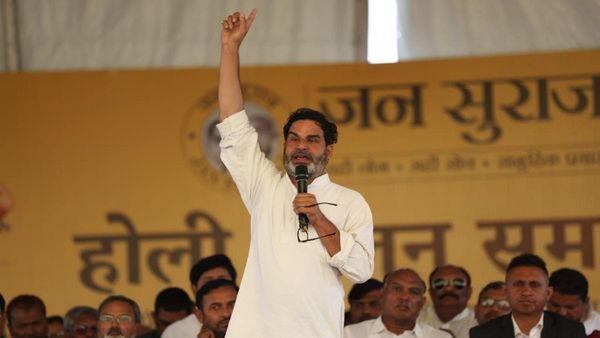 Bihar Politics: किसान सम्मान निधि का पैसा दिल्ली से नहीं, बिहार से ही बंटेगा, PK का PM Modi पर सियासी तंज़