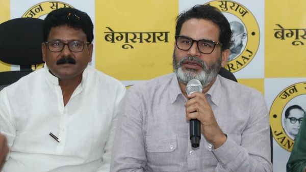 Bihar Politics: ‘लालू जी को 13 करोड़ बिहारियों की नहीं, बल्कि...’, Prashant Kishor के बयान से चढ़ा सियासी पारा