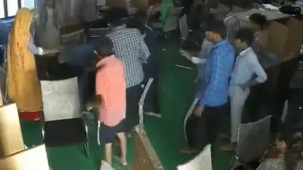 Holi Rajasthan: दौसा में रंग लगाने से मना करने पर छात्र हंसराम को पीट-पीटकर मार डाला, पिटाई का VIDEO वायरल