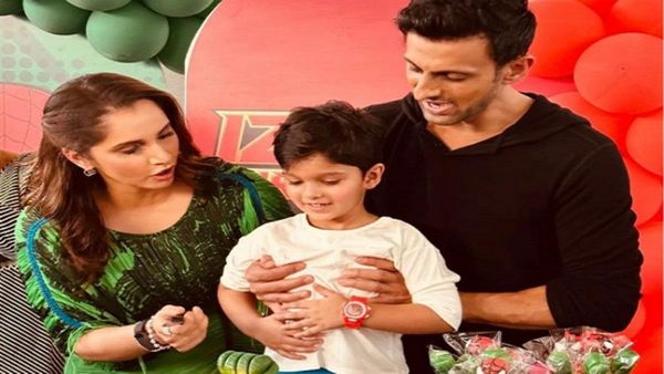 Sania Mirza: बेटे की खातिर फिर से एक हुए सानिया मिर्जा और शोएब मलिक! कुछ पल के लिए भूल गए तलाक का दर्द