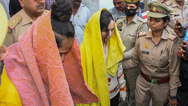 मेरठ हत्याकांड: कौन हैं वकील रेखा जैन, जो लड़ेंगी मुस्कान-साहिल का केस, दोनों ने कहा- मां-बाप नहीं कर रहे मदद