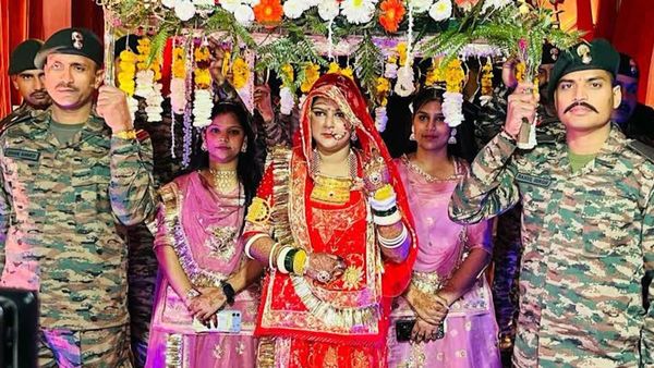 शहीद का परिवार बना पूरी फौज: 16 साल पुराने वादे को निभाने पहुंचे 26 जवान, बेटी की शादी में बने पिता