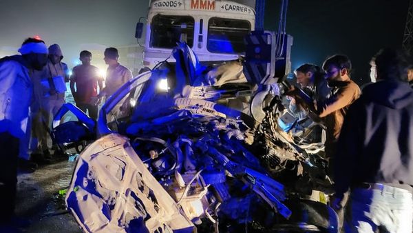 Rajasthan Accident: 3 घरों में 6 लोगों की मौत, एक साथ अर्थियां उठीं तो मचा कोहराम