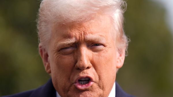 Donald Trump के स्कॉटिश गोल्फ़ रिसॉर्ट में फिलिस्तीनी समर्थकों ने मचाई तबाही, किए गड्ढें, लिखे ये संदेश