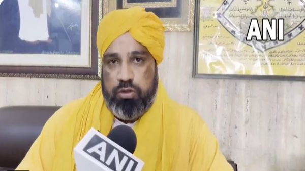 Waqf Bill: वक्फ संशोधन बिल के समर्थन में आए अजमेर दरगाह के आध्यात्मिक प्रमुख, जानिए उन्होंने क्या कहा?