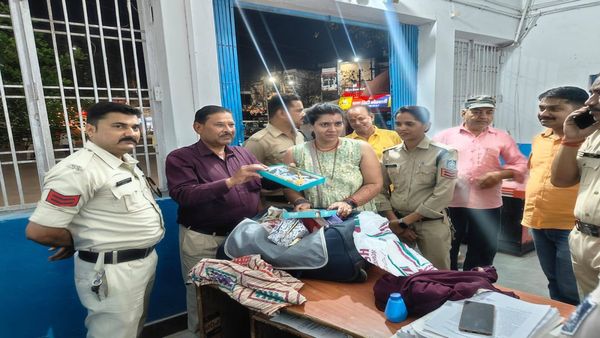 MP News: सतना में पुलिस ने किया कमाल, जानिए कैसे ऑटो में छूटा बैग दिलाया वापस, सुपर फास्ट कार्रवाई