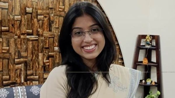Youngest IAS: आस्था सिंह ने 21 की उम्र में क्रैक की UPSC, अंसार शेख को पीछे छोड़ बनीं यंगेस्‍ट आईएएस