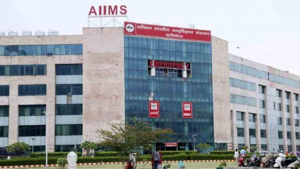 AIIMS Rishikesh news: बिना सर्जरी के भी हो सकेगा पैरों में ब्लाॅकेज का इलाज, एम्स ऋषिकेश ने बनाया ये रिकॉर्ड