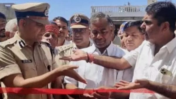 खाटूश्यामजी सदर थाना भवन उद्घाटन: कांग्रेस MLA-आईजी में नोकझोंक, BJP नेता काट गए फीता