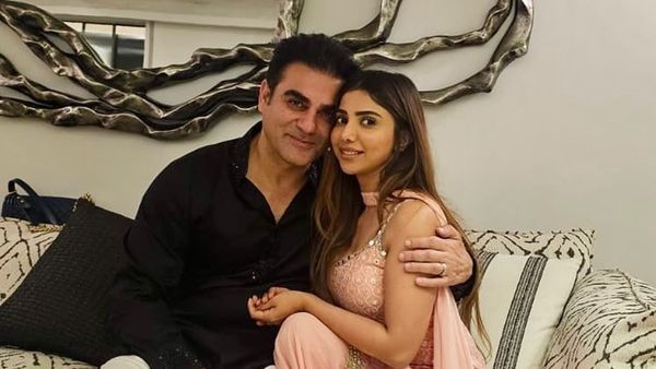 क्या मां बनने वाली हैं अरबाज खान की पत्नी शूरा खान? पैपराजी को नहीं दिया पोज, तो फैंस ने लगाई अटकलें