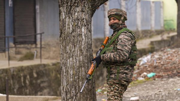 पहलगाम हमले के बाद बारामूला में मुठभेड़, दो आतंकवादी ढेर, घुसपैठ की बड़ी कोशिश नाकाम