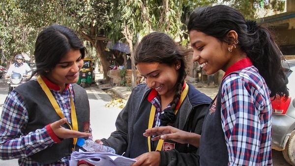 CBSE 10th 2025 Result: कब जारी होंगे सीबीएसई 10वीं के नतीजे, इस लिंक से कर सकेंगे मार्कशीट डाउनलोड