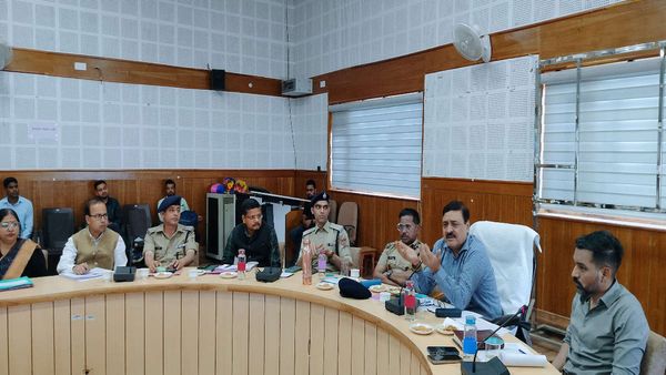 Char Dham Yatra से जुड़े कार्यों के लिए 25 अप्रैल तक की डेडलाइन, गढ़वाल आयुक्त ने जारी किए सख्त निर्देश