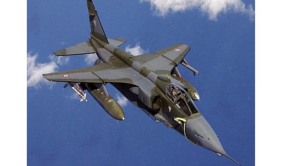 Jaguar jet crash: फ्लाइट लेफ्टिनेंट सिद्धार्थ यादव का पूरे सैन्य सम्मान के साथ हुआ अंतिम संस्कार