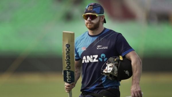 IPL के बीच गुजरात टाइटंस को बड़ा झटका! स्टार ऑलराउंडर ने अचानक छोड़ा टीम का साथ