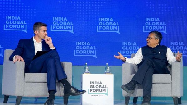 भारत वैश्विक आर्थिक मंच पर अग्रणी बनने को तैयार: IGF के 'NXT25' शिखर सम्मेलन में निवेश, तकनीक और विकास पर मंथन