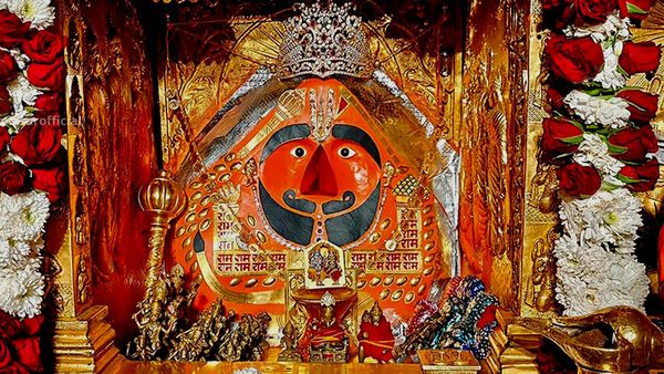 Hanuman Jayanti 2025: राजस्थान का सालासर बालाजी मंदिर, जहां दाढ़ी-मूंछ वाले हनुमानजी के होते चमत्कारी दर्शन