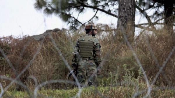 Ceasefire Violation Poonch: पुंछ में LOC चौकियों पर पाक सेना ने की घुसपैठ, भारतीय सेना ने दिया करारा जवाब