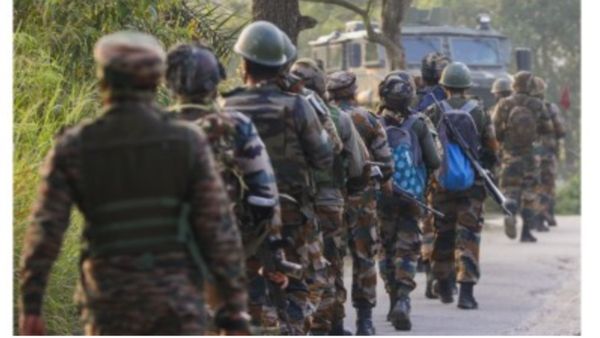 J&K के किश्तवाड़ और उधमपुर में सुरक्षा बलों और आतंकवादियों के बीच मुठभेड़ जारी