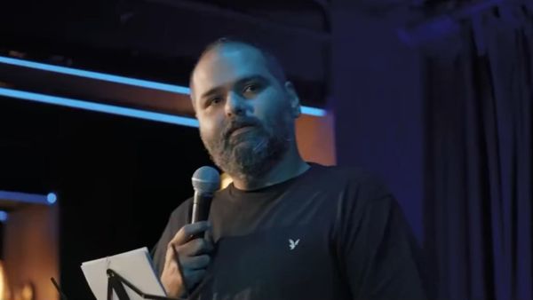 Kunal Kamra: बैंकर को कुणाल कामरा मामले में मुंबई पुलिस ने भेजा नोटिस, बीच में रोकनी पड़ी यात्रा