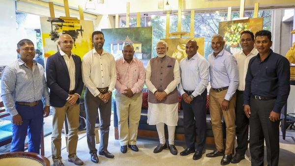 1996 विश्व कप विजेता श्रीलंकाई टीम से मिले PM मोदी, मनाया जश्न, क्रिकेट को लेकर कही ये बात