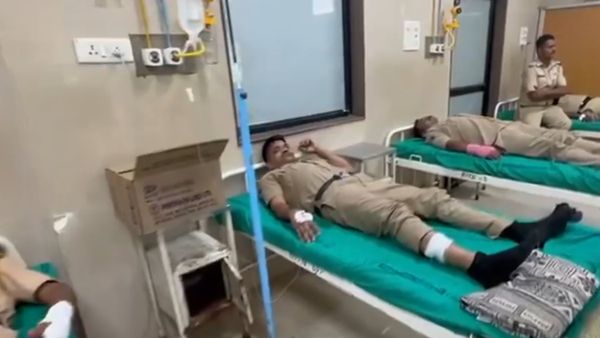 नासिक में ढहाई गई दरगाह, हुईं झड़पें, 15 लोग गिरफ्तार, हमले में लगभग 21 पुलिसकर्मी हुए घायल