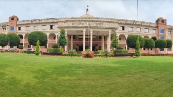 Indore News: इंदौर के सरकारी ऑफिस बदलेगी व्यवस्था, अब इस तरह से होगा काम