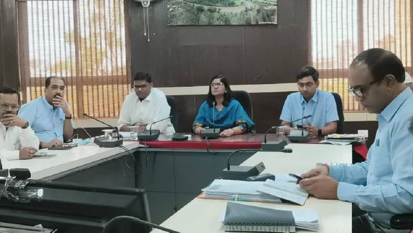 Gwalior News: इन लोगों को गया कलेक्टर का कॉल, पूछा ये सवाल, रहे तैंयार